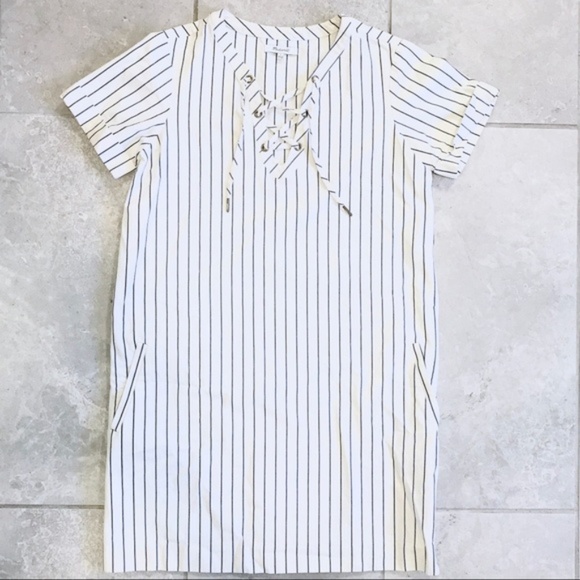 Madewell Dresses & Skirts - Madewell pocketed dress with lace-up top